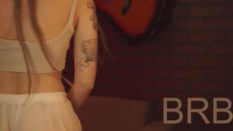 elliecutes online show from 11, 2, 2025