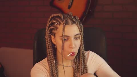 elliecutes online show from 12, 2, 2025