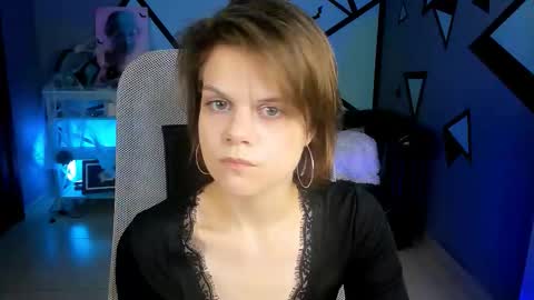 Snapshot of elliemurler chatting on 23, 10, 2025 elliemurler online show from 23, 10, 2025