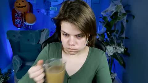 Snapshot of elliemurler chatting on 24, 10, 2025 elliemurler online show from 24, 10, 2025