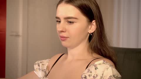 Snapshot of elliephant_ chatting on 15, 12, 2024 just Emily online show from 15, 12, 2024