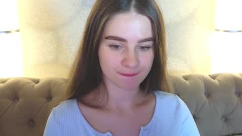 Snapshot of elliephant_ chatting on 14, 1, 2025 just Emily online show from 14, 1, 2025