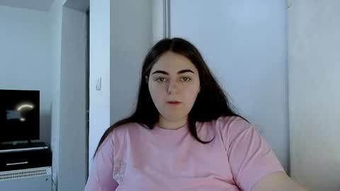 Snapshot of ellies_8 chatting on 19, 4, 2026 Ellie online show from 19, 4, 2026