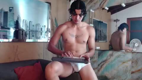 Snapshot of elliot_colton chatting on 26, 11, 2025 Elloit Colton online show from 26, 11, 2025