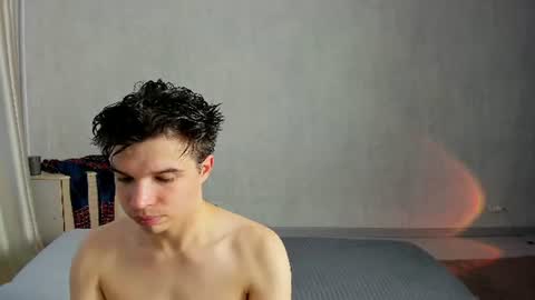 Snapshot of elliot_winki chatting on 4, 7, 2026 elliot_winki online show from 4, 7, 2026