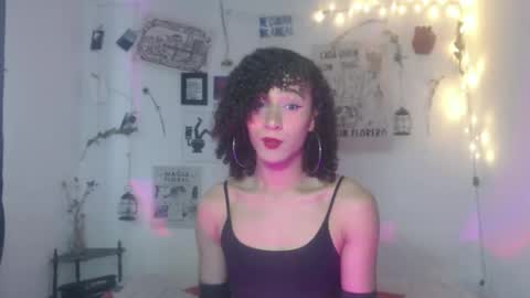 Snapshot of ellis_flowers chatting on 18, 9, 2025  . online show from 18, 9, 2025