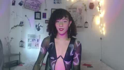 Snapshot of ellis_flowers chatting on 20, 9, 2025  . online show from 20, 9, 2025