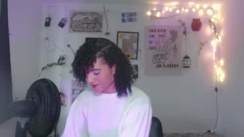 Snapshot of ellis_flowers chatting on 29, 9, 2025  . online show from 29, 9, 2025