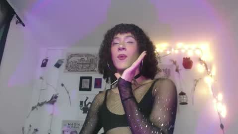 Snapshot of ellis_flowers chatting on 2, 10, 2025  . online show from 2, 10, 2025