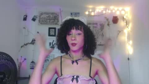 Snapshot of ellis_flowers chatting on 6, 10, 2025  . online show from 6, 10, 2025