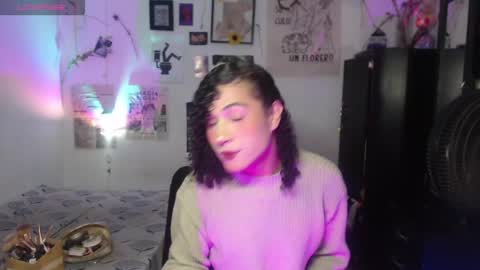 Snapshot of ellis_flowers chatting on 30, 10, 2025  . online show from 30, 10, 2025