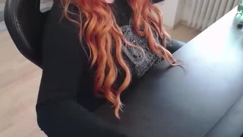 Elly online show from 23, 11, 2025