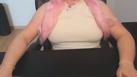 Elly online show from 7, 4, 2026