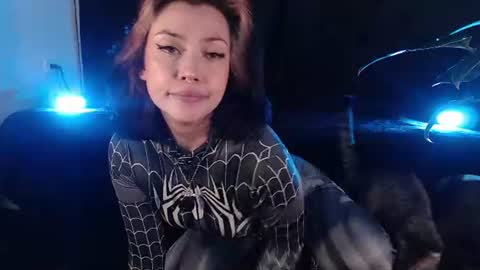 Snapshot of elly_uwuw chatting on 16, 6, 2026 Emy Castro online show from 16, 6, 2026