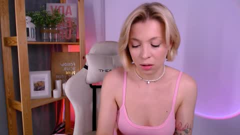 Elly online show from 28, 11, 2025