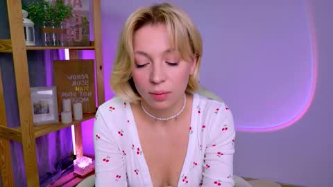 Elly online show from 2, 12, 2025