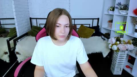 Snapshot of elma_lily chatting on 24, 9, 2025 elma_lily online show from 24, 9, 2025