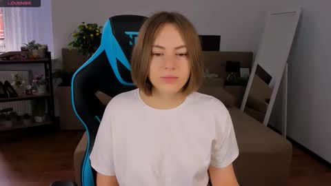 elma_lily online show from 27, 10, 2025