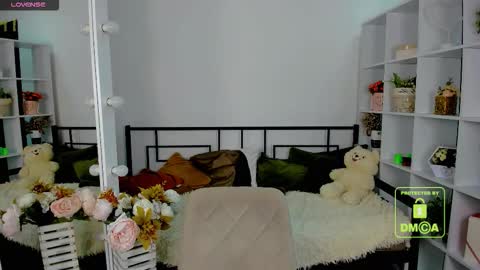 elma_lily online show from 12, 11, 2025