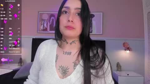 Elodie  online show from 21, 12, 2025