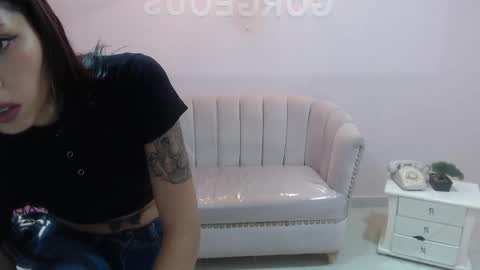 Elody  online show from 28, 2, 2025