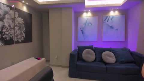 Snapshot of eloisaolivero chatting on 30, 10, 2025 ELOISA OLIVERO online show from 30, 10, 2025