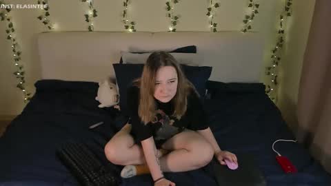 Ela give me a thumbs up if you like it  and this is important for the development of the account online show from 21, 11, 2025