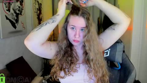 Snapshot of elsie_cutties chatting on 23, 4, 2026 Elsie online show from 23, 4, 2026