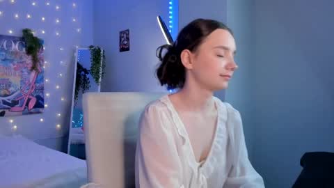 Snapshot of elvienne chatting on 6, 6, 2026 Elvienne online show from 6, 6, 2026