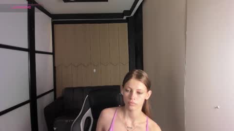 elvirarosse1 online show from 13, 1, 2026