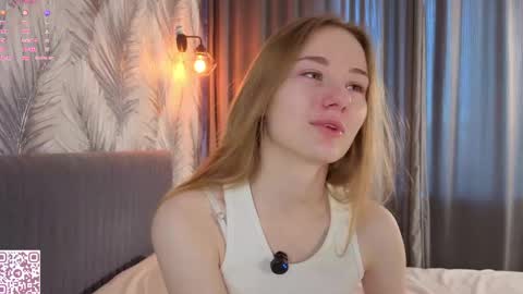 Snapshot of elvyrose chatting on 14, 4, 2026 Alex online show from 14, 4, 2026