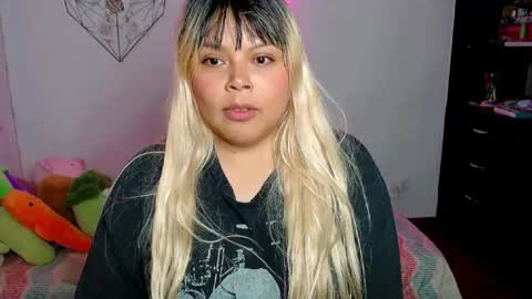 Snapshot of elymoon chatting on 16, 10, 2025 Ely online show from 16, 10, 2025