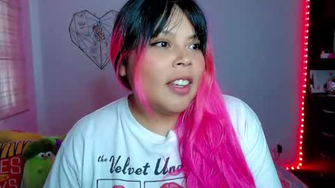 Snapshot of elymoon chatting on 9, 1, 2026 Ely online show from 9, 1, 2026