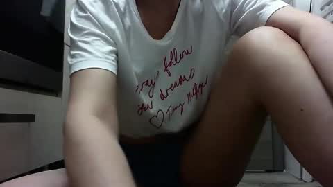 elyseblue online show from 20, 1, 2025