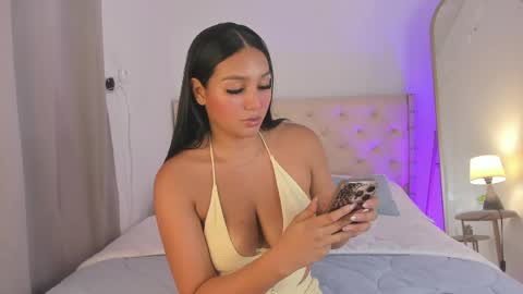 Snapshot of elza_fuentes01 chatting on 1, 5, 2026 Michelle online show from 1, 5, 2026