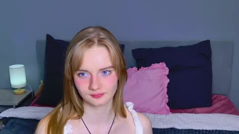 Snapshot of elza_hofffman chatting on 30, 4, 2026 Chloyka online show from 30, 4, 2026