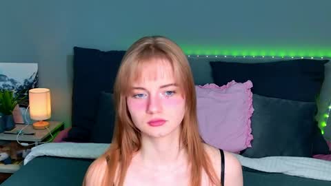 Snapshot of elza_hofffman chatting on 28, 5, 2026 Chloyka online show from 28, 5, 2026