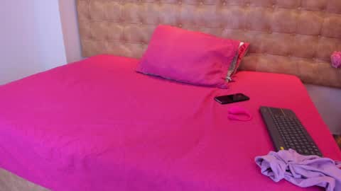 Emily online show from 12, 4, 2026