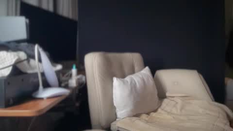 Ema Love online show from 15, 1, 2026