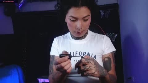 Snapshot of ema_ploxx chatting on 28, 4, 2026 ema_ploxx online show from 28, 4, 2026