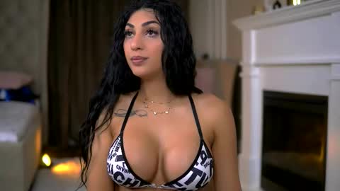 Snapshot of emahallee chatting on 6, 2, 2026 Ema online show from 6, 2, 2026