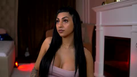 Snapshot of emahallee chatting on 11, 2, 2026 Ema online show from 11, 2, 2026