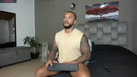 Snapshot of emanuelspencer chatting on 28, 1, 2025 emanuelspencer online show from 28, 1, 2025