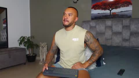 Snapshot of emanuelspencer chatting on 4, 3, 2025 emanuelspencer online show from 4, 3, 2025