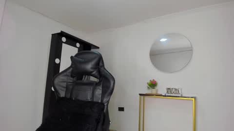 Snapshot of emattaylor chatting on 3, 12, 2025 . online show from 3, 12, 2025