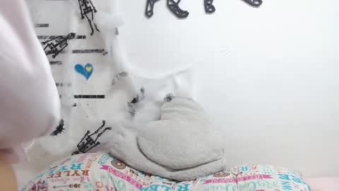 Ema Walker online show from 26, 10, 2025