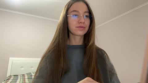 Snapshot of emberfamn chatting on 29, 5, 2026 Alina online show from 29, 5, 2026