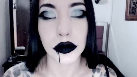 Snapshot of emearld_black chatting on 29, 10, 2025 Emerald Black online show from 29, 10, 2025