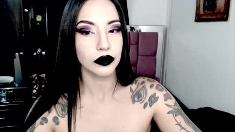 Snapshot of emearld_black chatting on 23, 11, 2025 Emerald Black online show from 23, 11, 2025