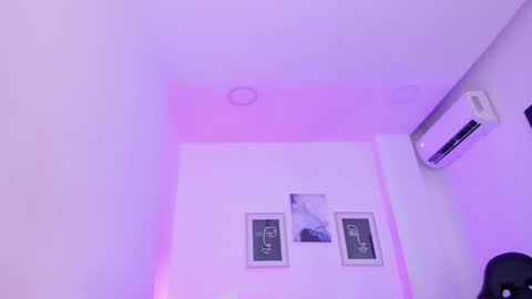 Snapshot of emelie_89 chatting on 24, 1, 2025 emelie_89 online show from 24, 1, 2025